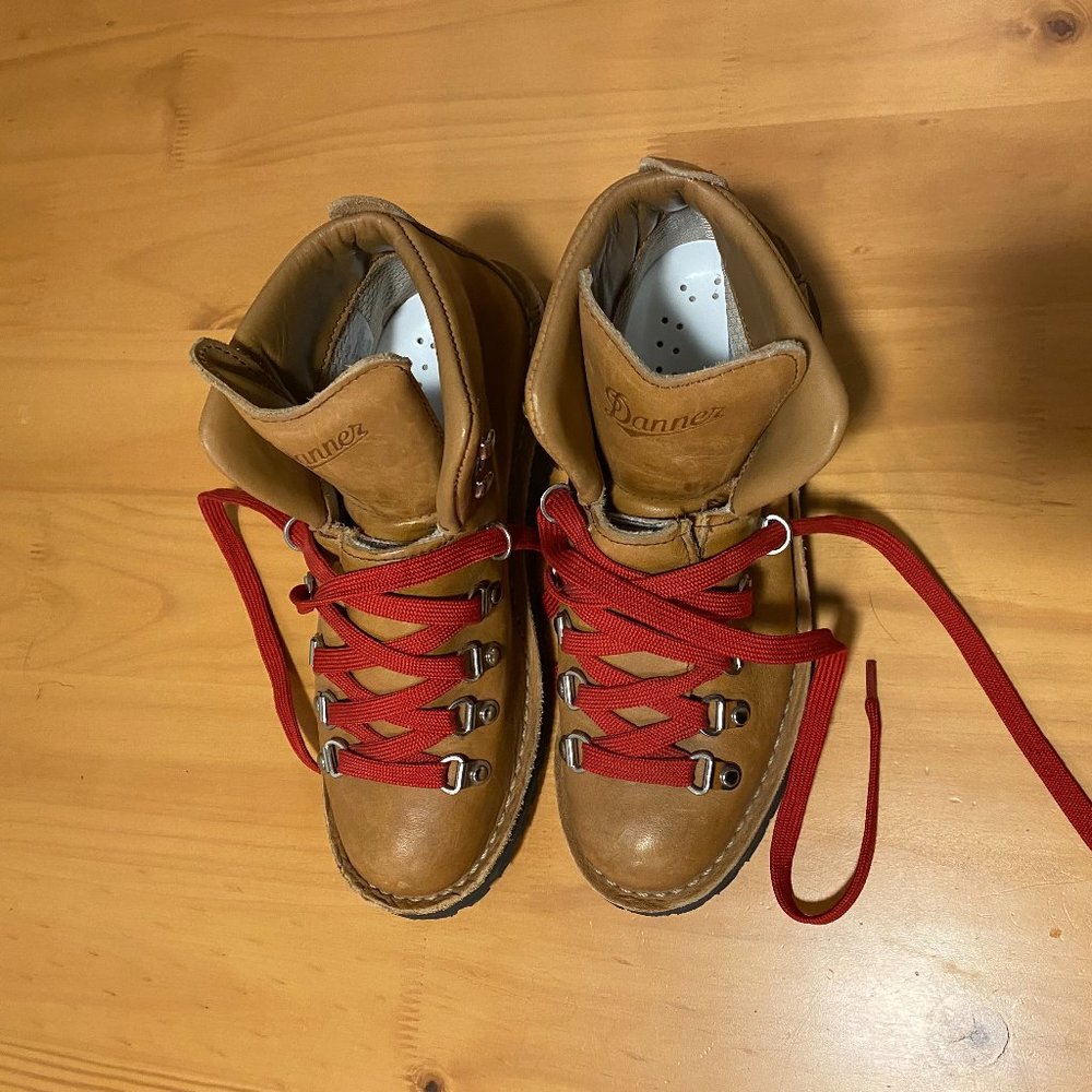 Danner Women's Mountain Light Cascade Size 7
